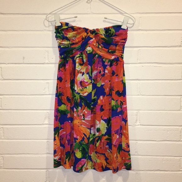 ! 🆕 w/o TAGS - Delia’s floral strapless dress - Picture 1 of 2